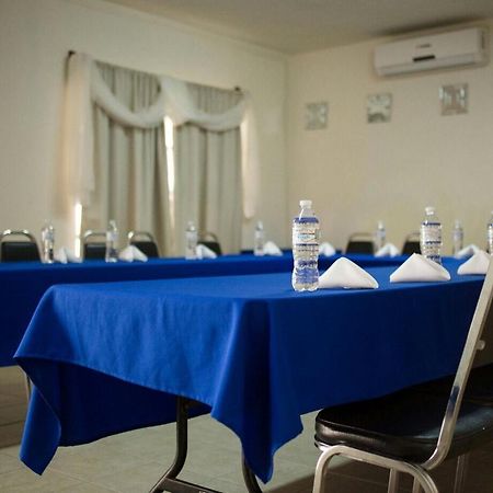 Hotel Go Inn Монклова Экстерьер фото