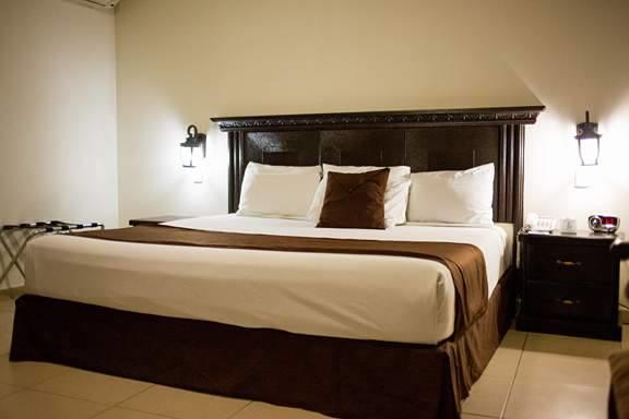 Hotel Go Inn Монклова Экстерьер фото