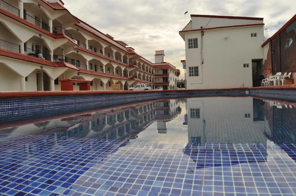 Hotel Go Inn Монклова Экстерьер фото