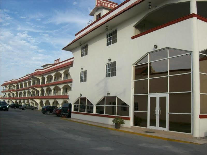Hotel Go Inn Монклова Экстерьер фото