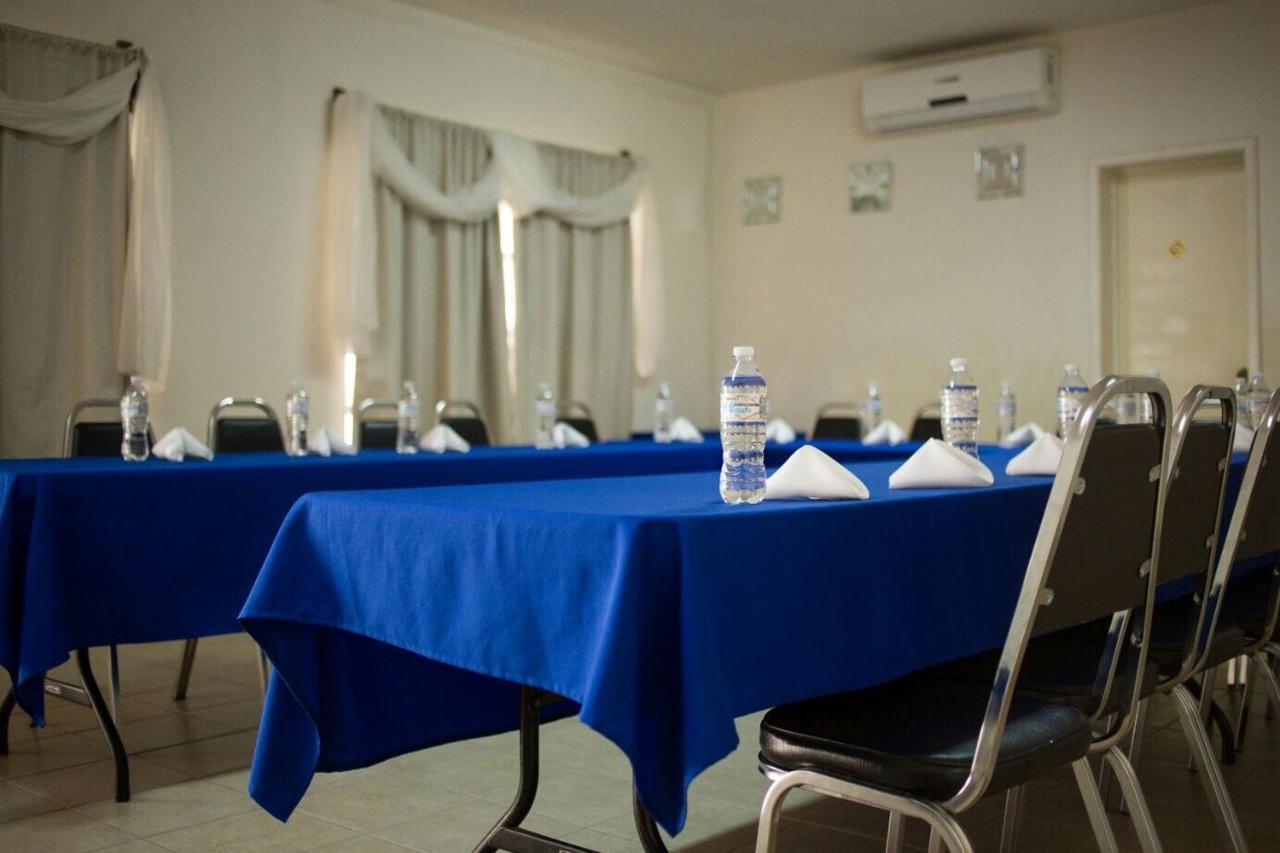 Hotel Go Inn Монклова Экстерьер фото