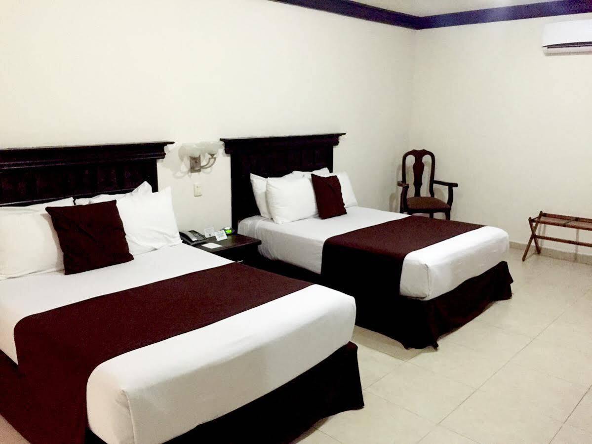 Hotel Go Inn Монклова Экстерьер фото